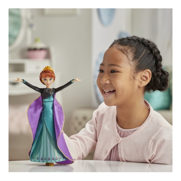 : DISNEY Frozen II Musical singing Adventure Anna Doll - Picture 5 of 8